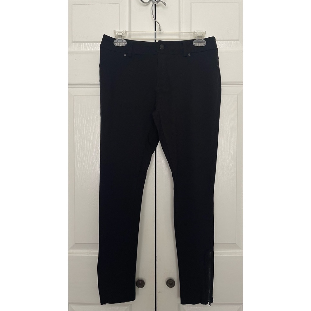 BCBG MaxAzria Ankle Cropped Black Pants